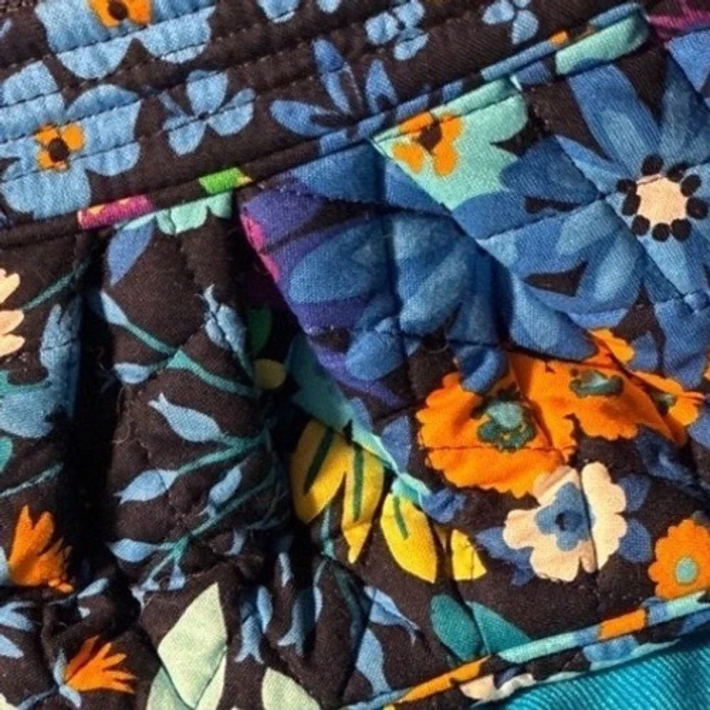 Vera Bradley‎ 